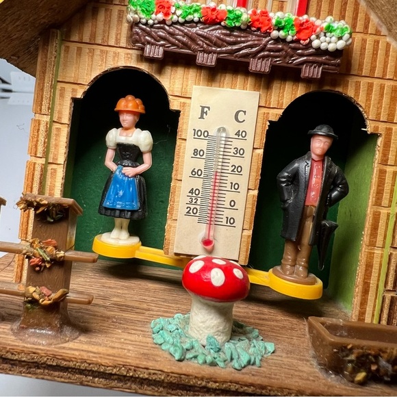 Vintage Handmade Grannycore Bambi Wooden German Weather House Chalet - Picture 4 of 5